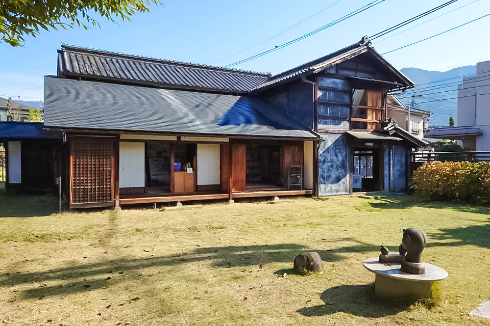 甘草屋敷子ども図書館